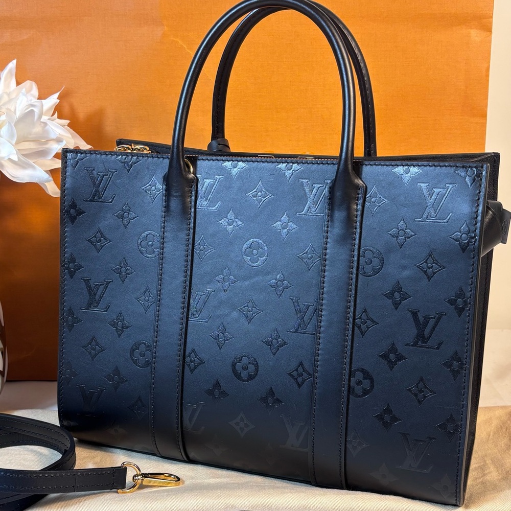 Gorgeous Louis Vuitton Very Mm Tote Black Sold - Picture 2 of 16